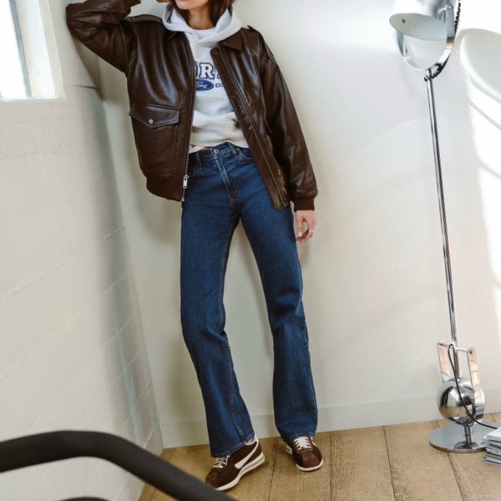 Abercrombie & Fitch High Rise 90s Relaxed Jean